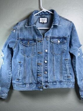 Forever 21 Distressed Denim Jacket Medium Light Wash Ripped Jean Jacket